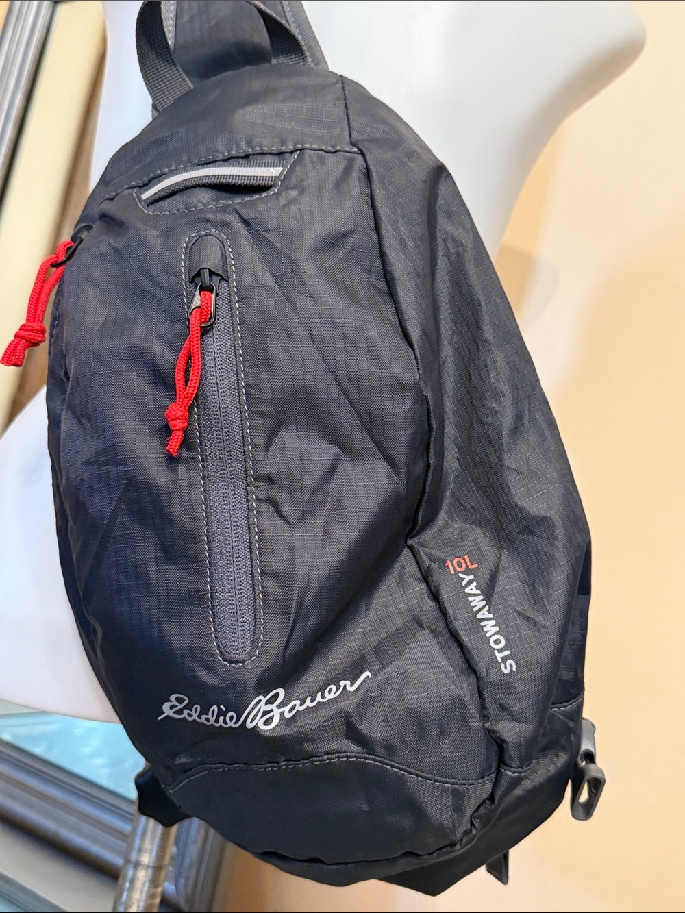Eddie Bauer Stowaway 10L Black Packable Sling Backpack Red Accents - Picture 2 of 9